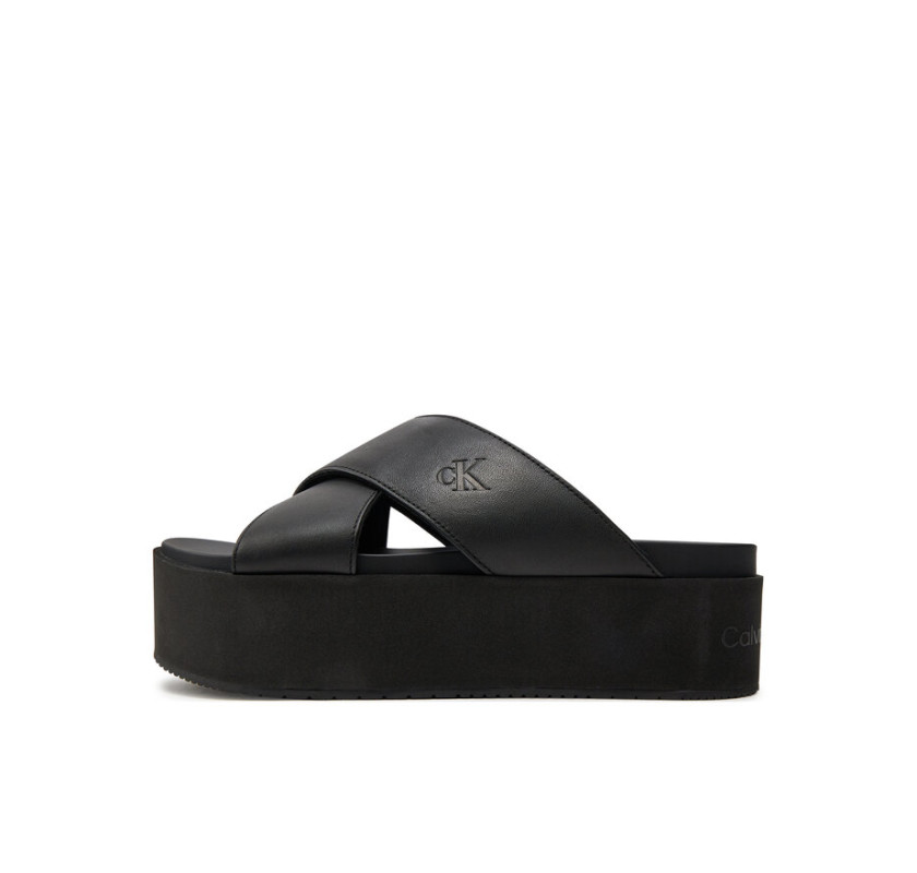 Calvin Klein JEANS platformas sandeles- melnā krāsā