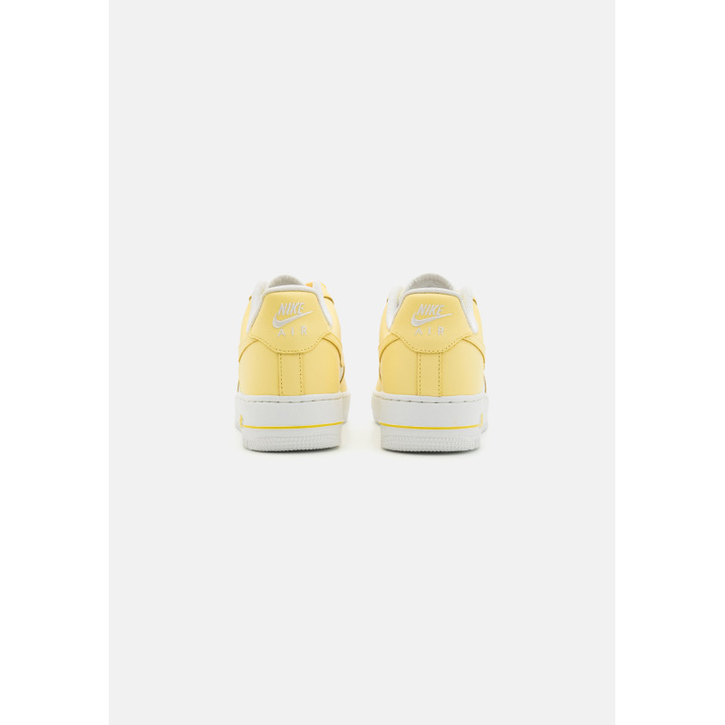 NIKE AIR FORCE 07 brīvā laika apvi