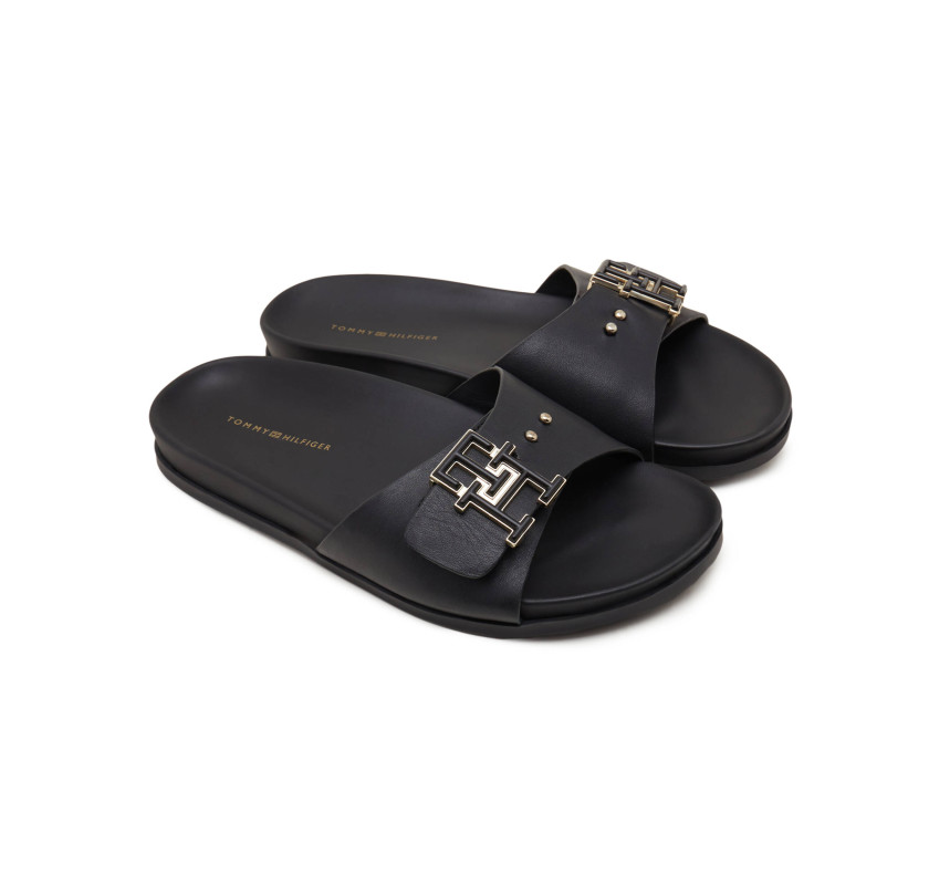 Tommy Hilfiger ādas iešļūcenes- melnā krāsā