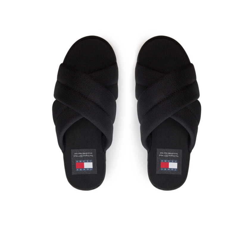 TOMMY JEANS platforms iešļūcenes- melnā krāsā