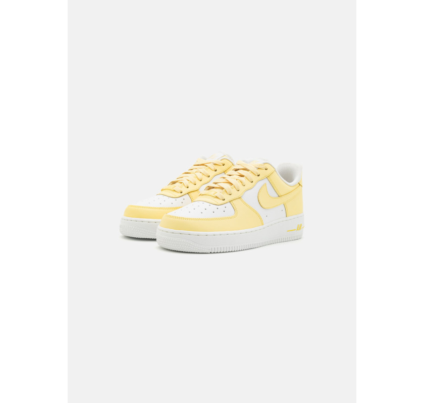 NIKE AIR FORCE 07 brīvā laika apvi