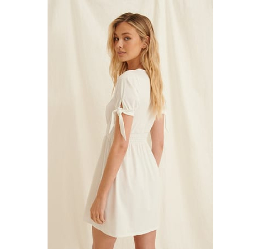NA-KD Ruched detail mini kleita-baltā krāsā