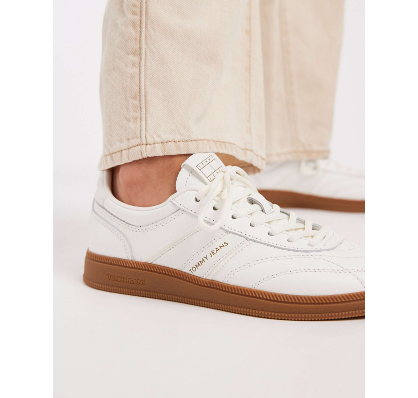 TOMMY JEANS brīvā laika apavi- baltā krāsā