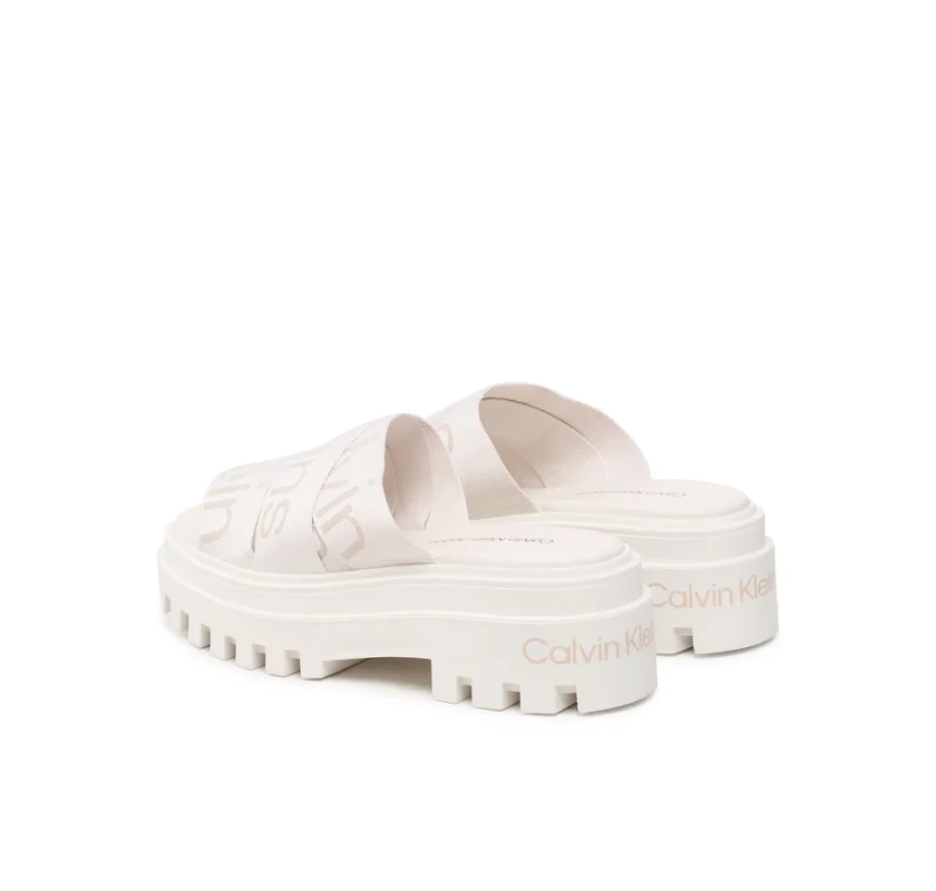Calvin Klein Jeans Toothy iešļūcenes- krēmkrāsas