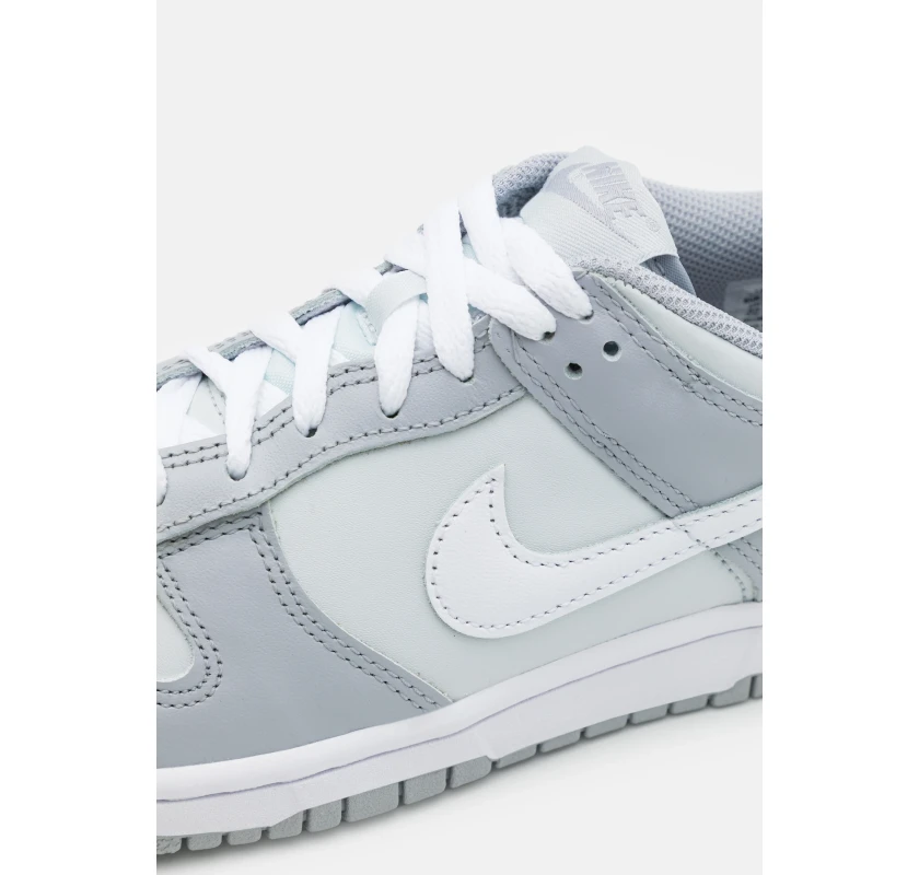 NIKE DUNK LOW sporta apavi-baltā/pelēkā krāsā
