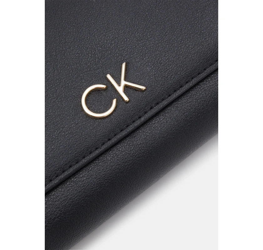 CALVIN KLEIN mazais maks - melnā krāsā