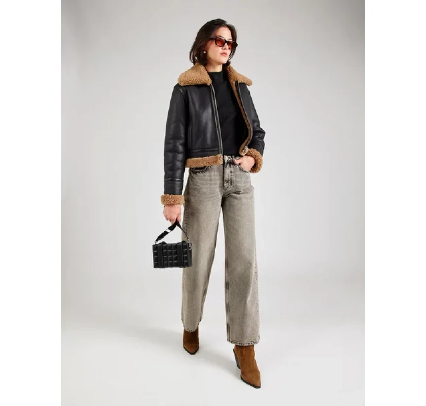 VERO MODA cut-out bītlenīte- melnā krāsā